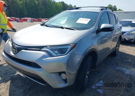 2018 Toyota Rav4 Xle из США, поврежденный, VIN 2T3RFREV3JW699085